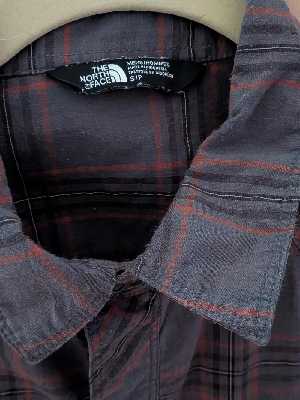 The North Face Men's Dark Gray Plaid Shirt with Red Stripes Small